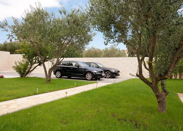 Tara Апартаменты Задар